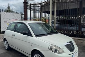 Lancia Ypsilon 1.2 69 CV Platinum
