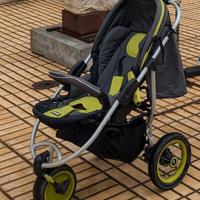 Passeggino con ruota da riparare/sostituire