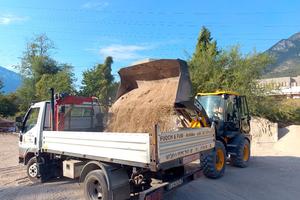 Mitsubishi canter 3000 turbo diesel con montacar