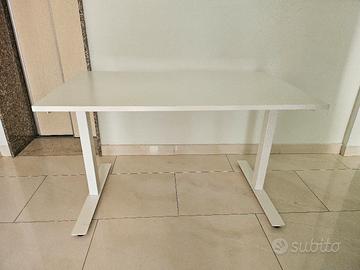 Scrivania Ikea usata