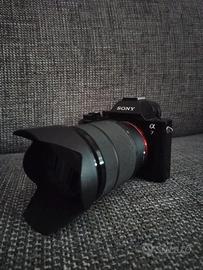 SONY ALPHA 7 CON OBIETTIVO ZOOM COME NUOVA