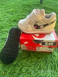 Scarpa ginnastica bambina nike n.22