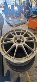 Cerchi OZ ULTRALEGGERA HLT 19" attacco BMW