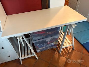 Scrivania Ikea NUOVA con cavalletti regolabili
