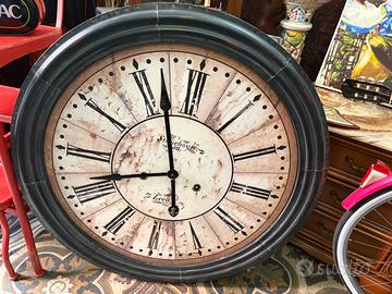 Orologio da parete in metallo