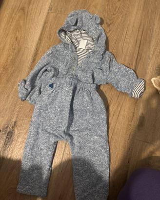 Stock vestiti neonato