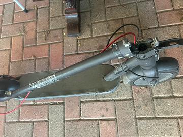 Monopattino Xiaomi Mi 4