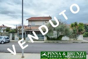 Simaxis - villa con locale commerciale