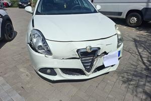ALFA GIULIETTA 1.6 SINISTRATA MARCIANTE
