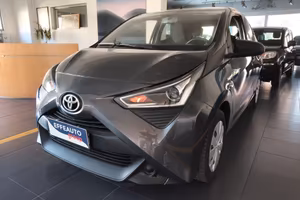 Toyota Aygo Connect 1.0 VVT-i 72CV 5 porte x-busin