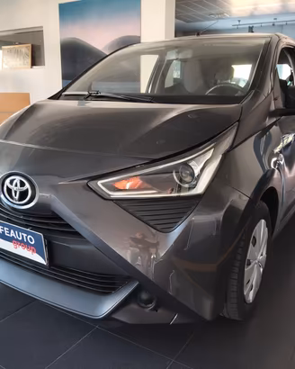 Toyota Aygo Connect 1.0 VVT-i 72CV 5 porte x-busin