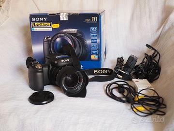 Sony Cyber-shot DSC-R1  con Zeiss Vario Sonnar