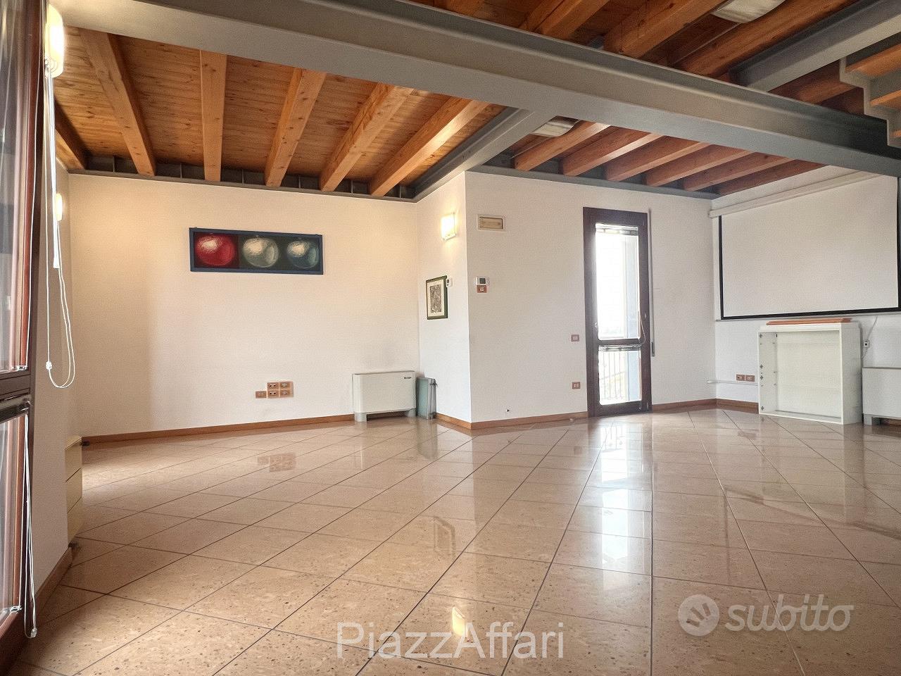 Meraviglioso Duplex con Travi a Vista - Vista 3
