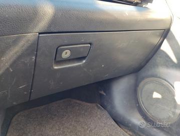 Cassetto portaoggetti TOYOTA RAV 4 del 2006