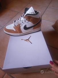 AIR JORDAN 1 MID