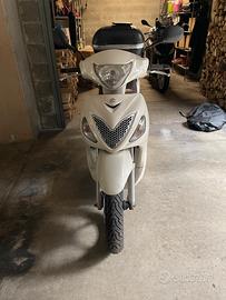 Suzuki Sixteen 150