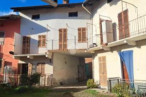 CASA SEMINDIPENDENTE A VERRONE