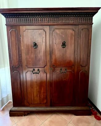 Mobile 800 in legno massello