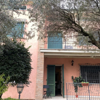Casa singola con capannone