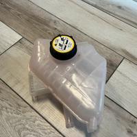 VASCHETTA RADIATORE CON TAPPO PER FORD FIESTA 2016