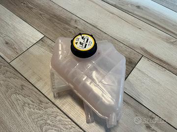 VASCHETTA RADIATORE CON TAPPO PER FORD FIESTA 2016