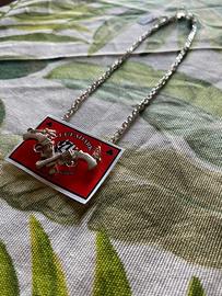Collana in argento con doppia pistola – stile rock