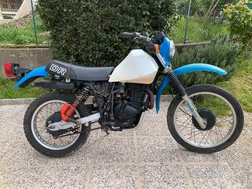 Suzuki DR 400 S