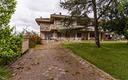 casa-bifamiliare-con-giardino-garage-e-soffitta-