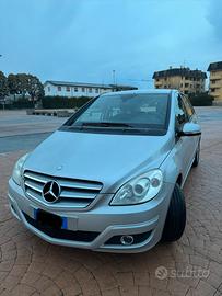 Mercedes Classe B 180