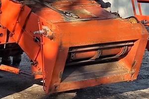 Canale elevatore universale  Laverda M 132