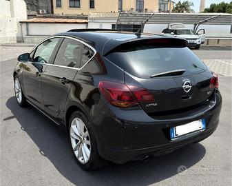 Opel Astra 2.0 CDTI 160CV sport