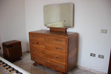 Comò e comodini abbinati vintage in legno