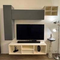 Mobile tv a parete