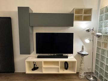 Mobile tv a parete