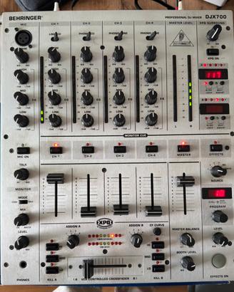 Mixer Behringer DJX700 4 canali +scatola +manuali