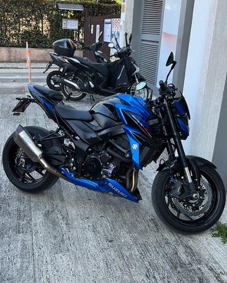 suzuki gsx s 750