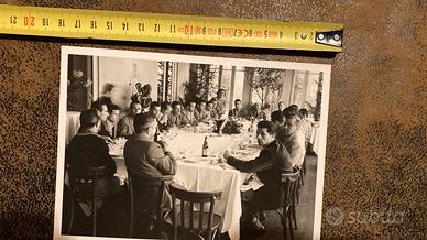 Due foto anni 50 banchetto squadra Inter