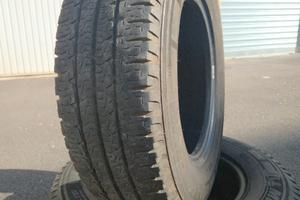 2x Michelin Agilis Camping 215/70 R15 109Q M+S