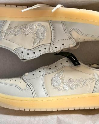 Jordan 1 low OG “Floral Swoosh”