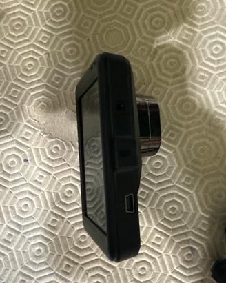 Dash cam per auto con display integrato