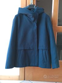 Giacca corta con cappuccio 