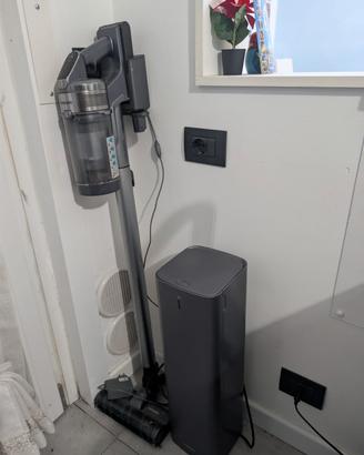 Samsung Jet 75 + Stazione di Svuotamento