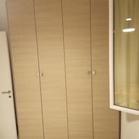 Armadio effetto legno laminato chiaro