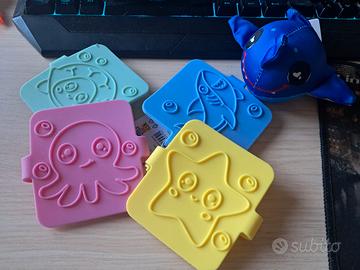 🌟 Kit Sabbiatrice + Peluche Squalo Blu NUOVI! 🦈✨