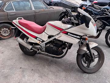 Stock di moto per ricambi o complete