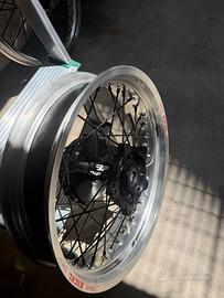 Cerchi bartubless Africa Twin 2024
