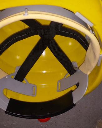 Casco da lavoro nuovo