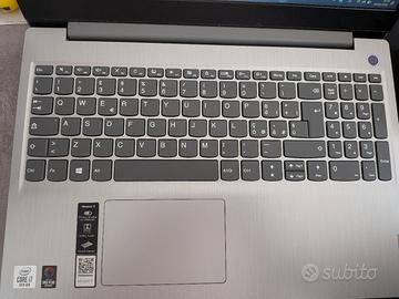 Lenovo Windows 11 2023 - Valore 949 euro