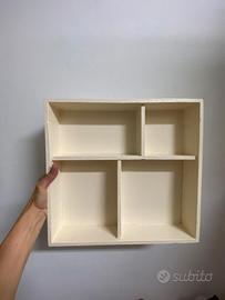 Bacheca da parete in legno a scomparti 35×35 cm