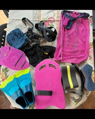 Attrezzi nuoto